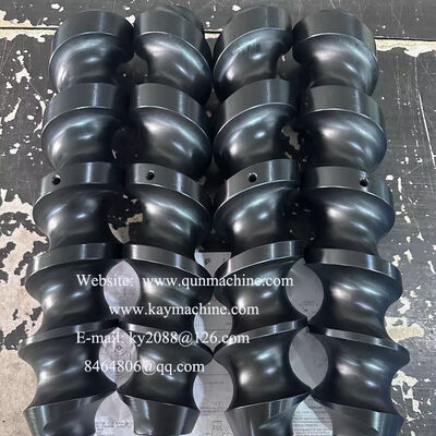 Timing screws to groups shaped square rectangular rectangle bottle containers into pairs for packaging. China manufacturer China factory China producer